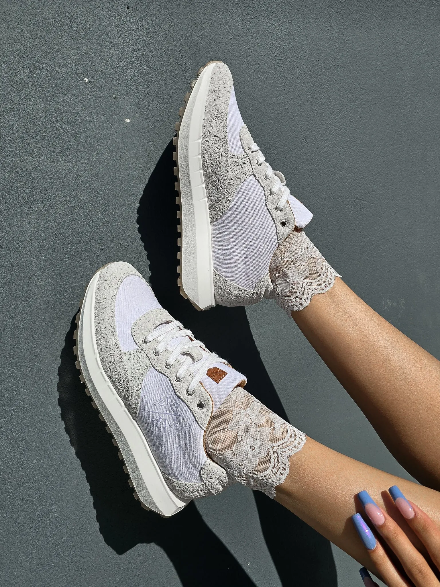 INES ENGRAVED OFF-WHITE