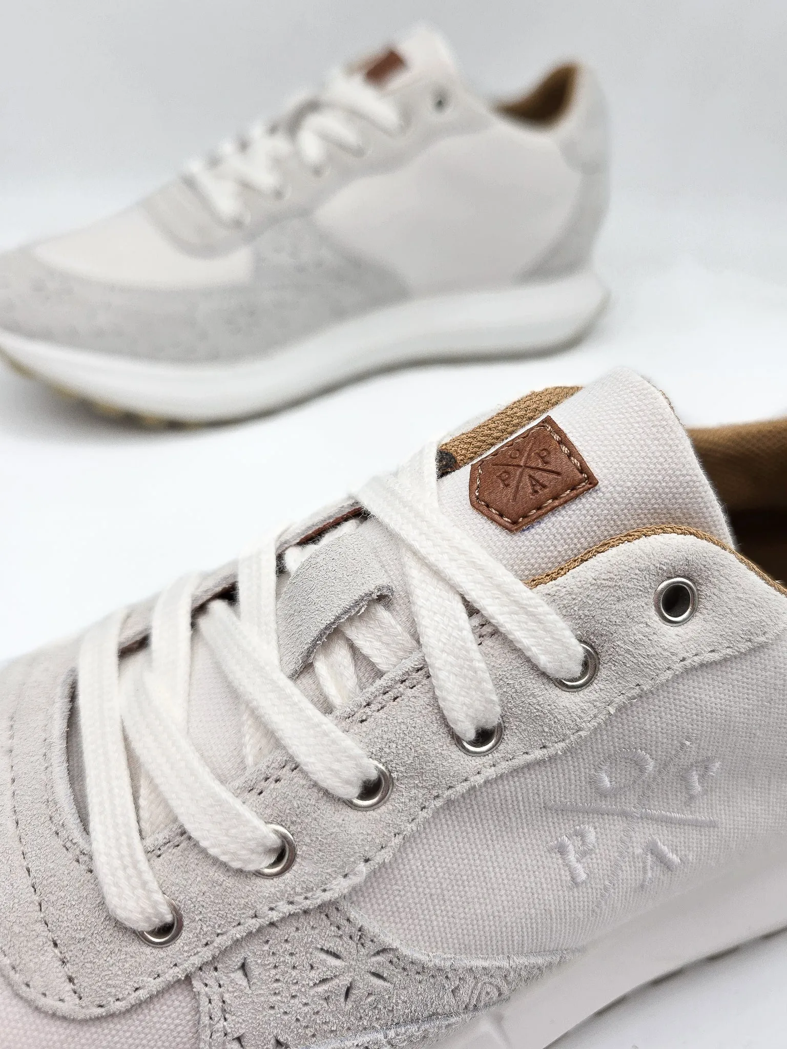 INES ENGRAVED OFF-WHITE