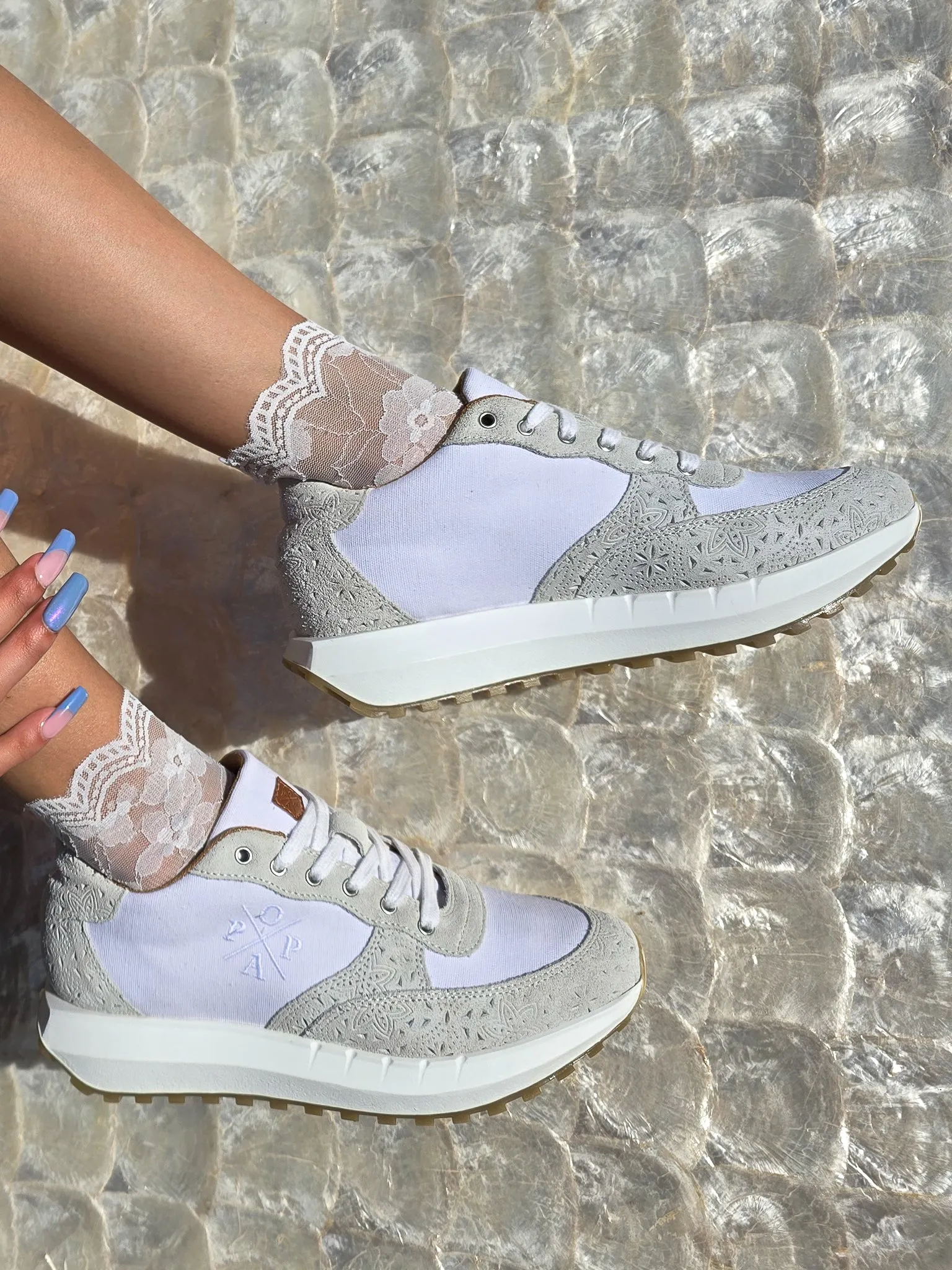 INES ENGRAVED OFF-WHITE