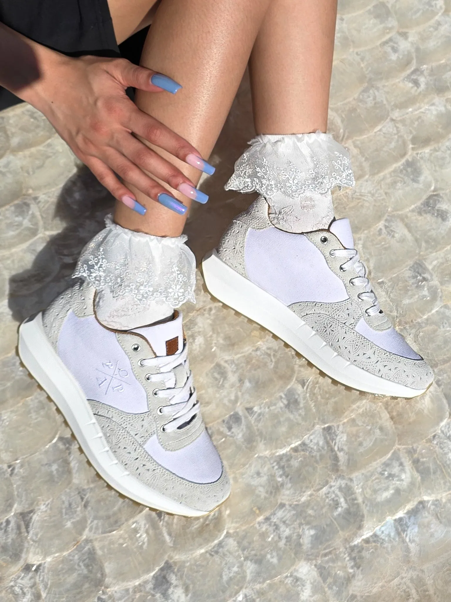 INES ENGRAVED OFF-WHITE