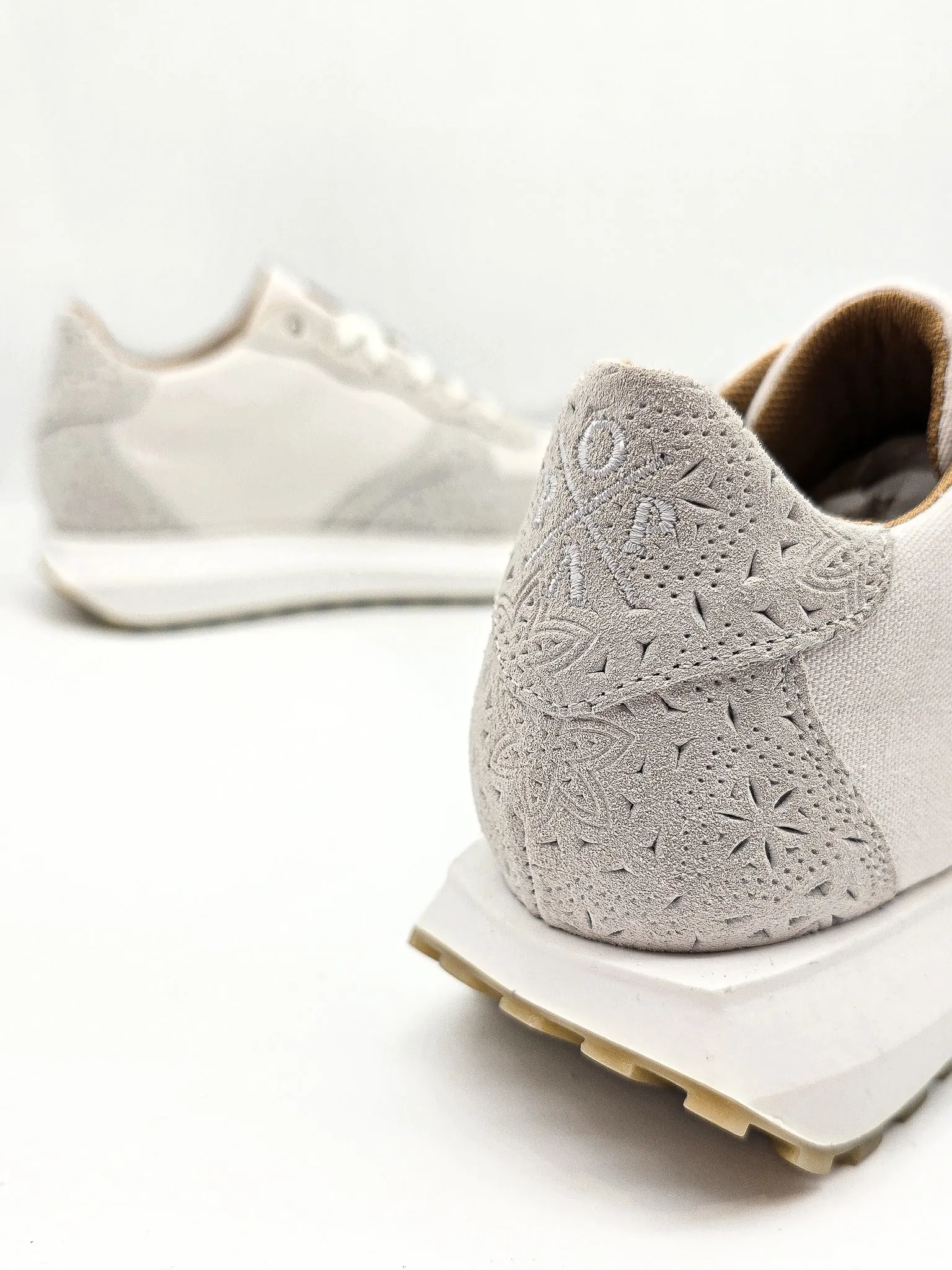 INES ENGRAVED OFF-WHITE