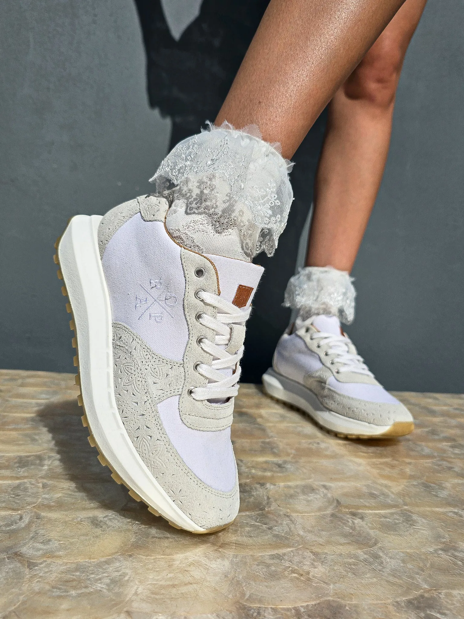 INES ENGRAVED OFF-WHITE