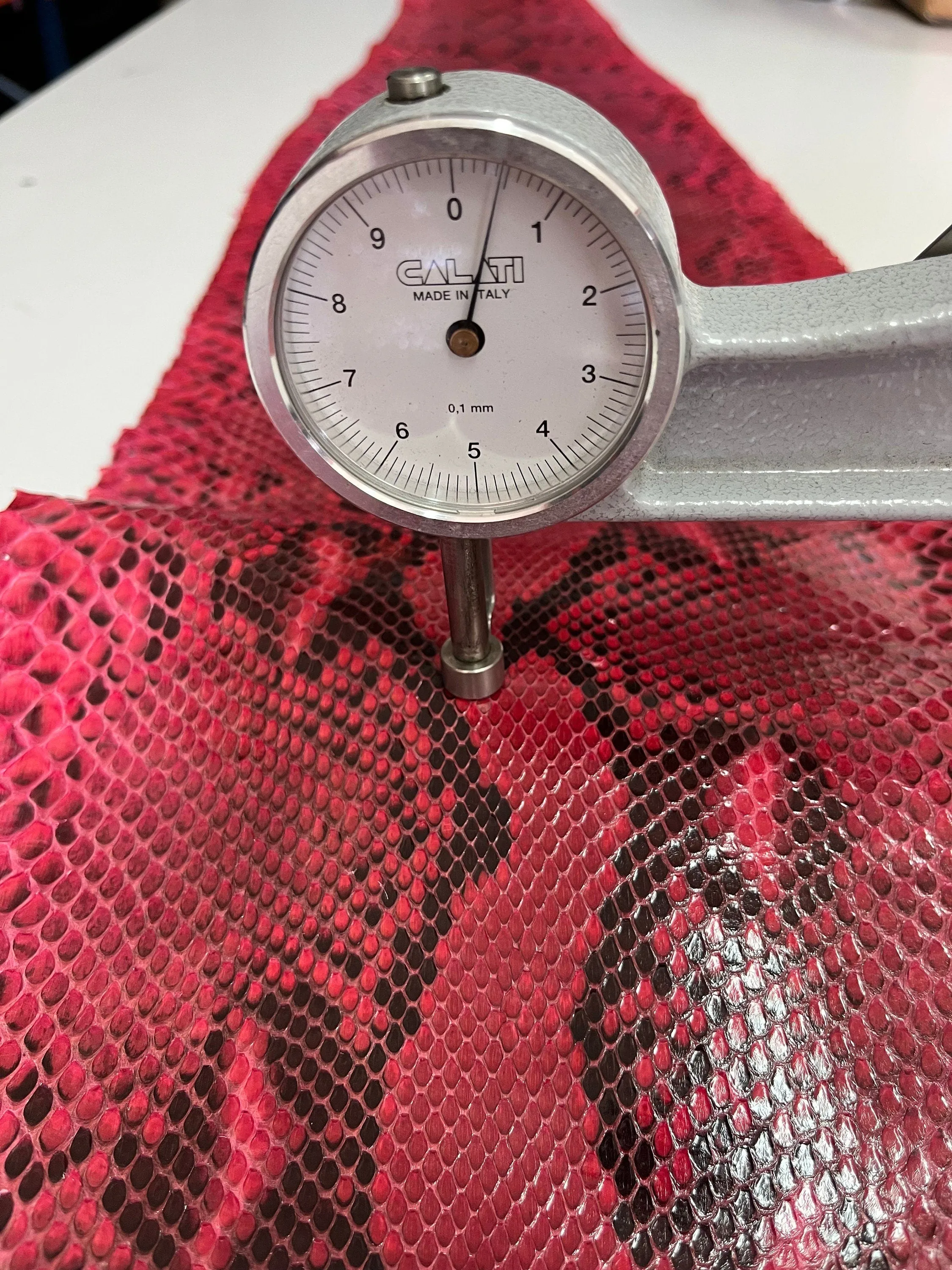 Real snake leather, genuine snakeskin hide natural glazed colour, long and wide python leather of thick 0,7mm(2 oz)