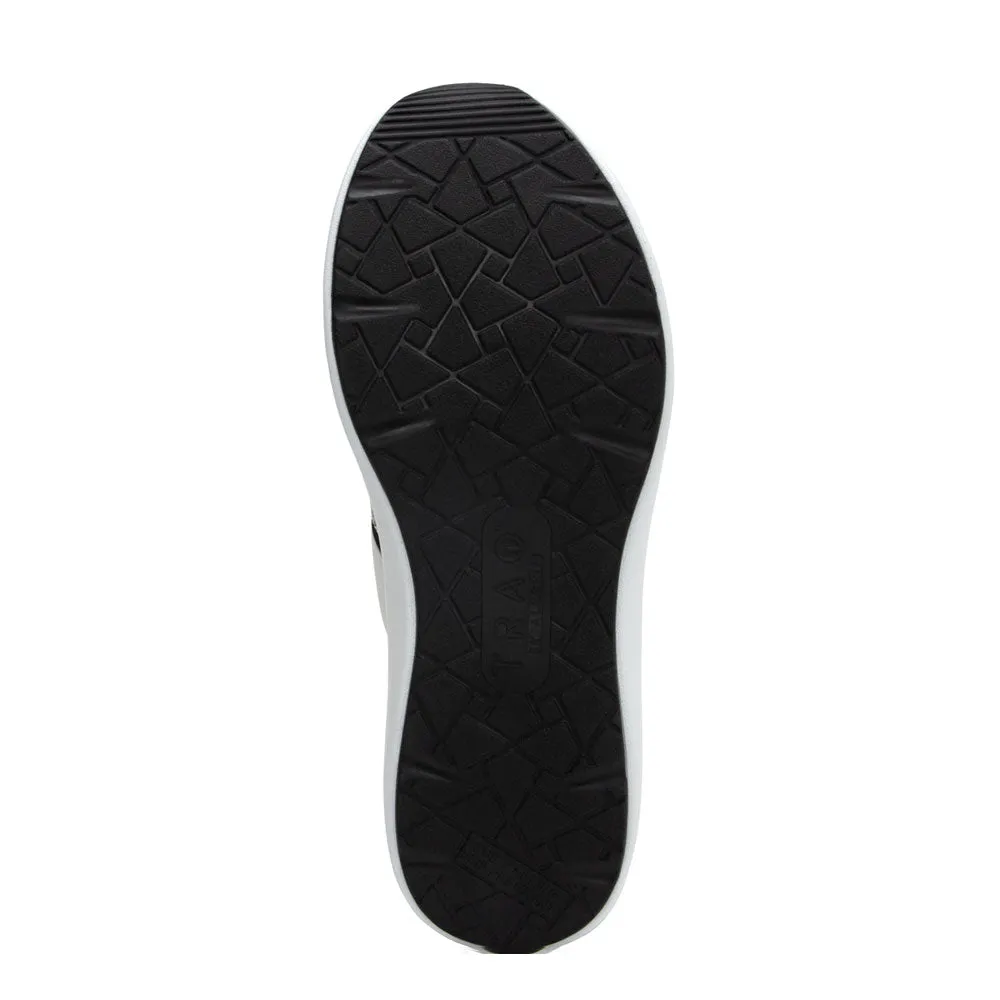 Traq® By Alegria Qarma Horizon White Shoe (Women's)